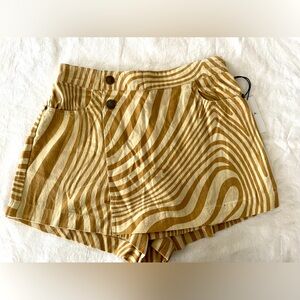 Brand new‎ with tags JAPNA skirt size small 100% cotton.